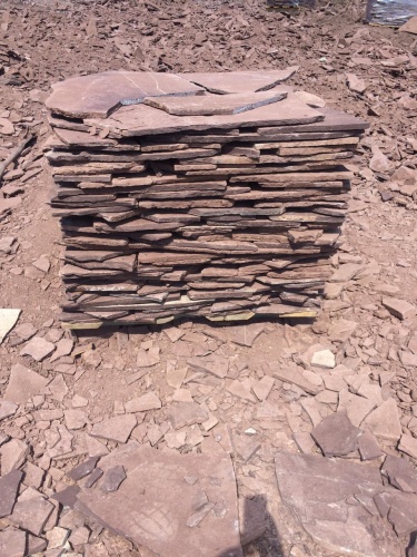 Плитняк лемезит бордовый для цоколя 1,5-2 см купить в Миассе