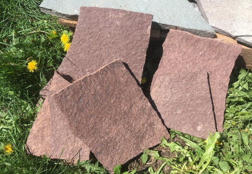 Плитняк лемезит бордовый для цоколя 1,5-2 см купить в Миассе