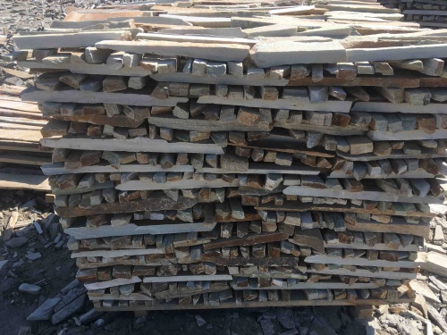 Горбушка златолит золотистый для облицовки купить в Миассе