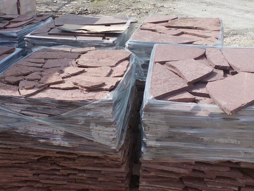 Плитняк лемезит бордовый для облицовки цоколя 20-25 мм  купить в Миассе