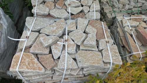 Гранитный плитняк галтованный для парковки купить в Миассе